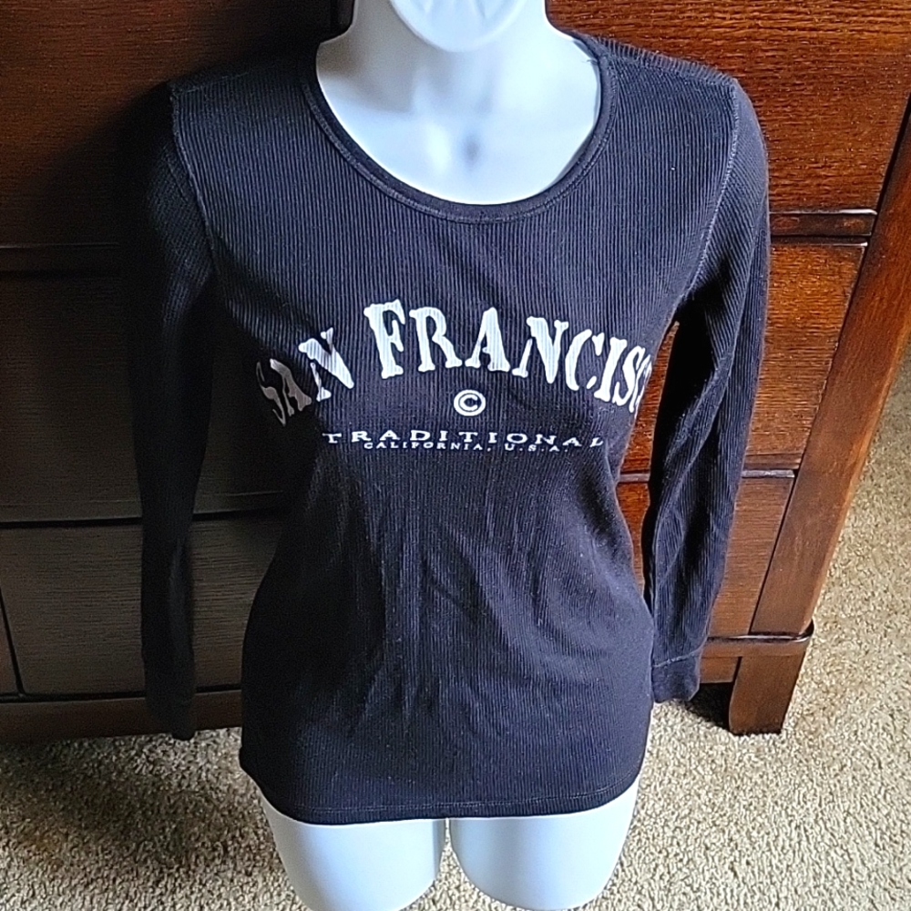 Medium black San Francisco light thermal top